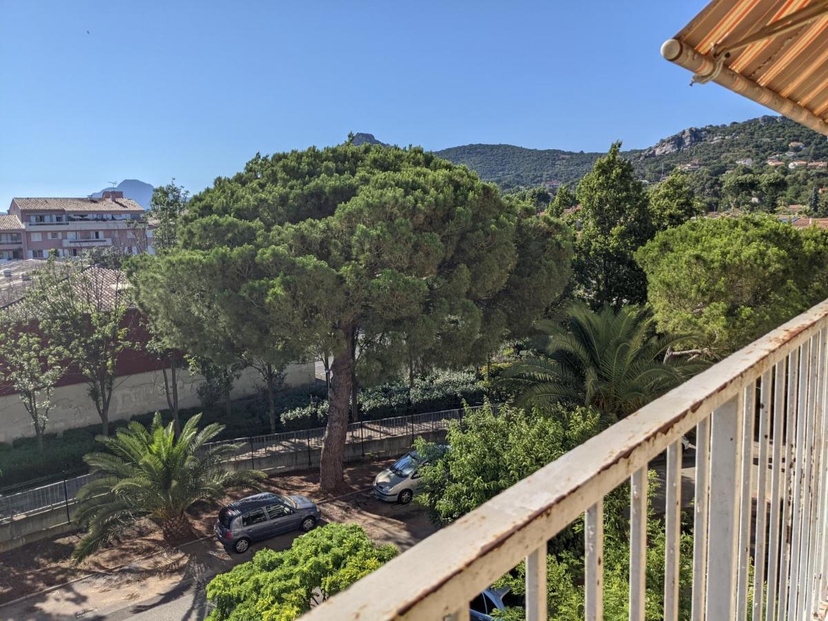 superbe t2 proche des plages et des commerces Hyères Extérieur photo